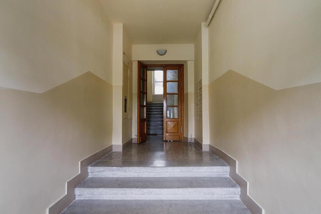 Urocze Mieszkanie W Krakowskiej Kamienicy Exterior foto